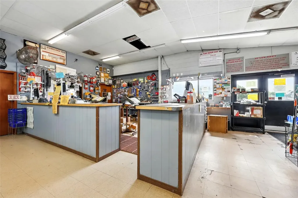 110 N State Road 19 Palatka FL 32177