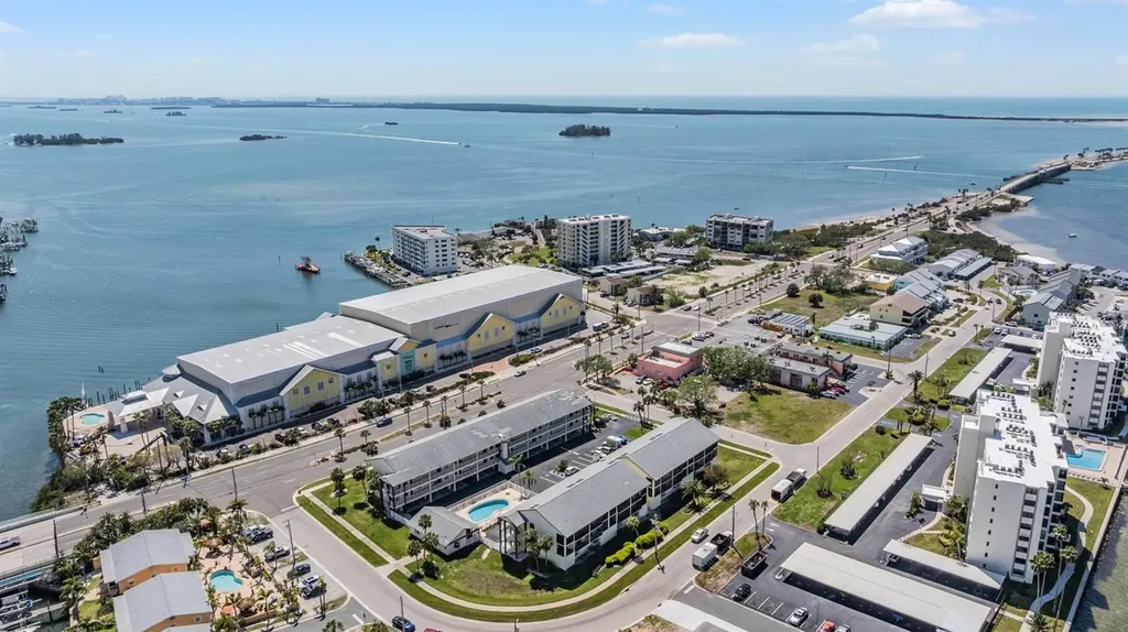 340 Causeway Boulevard Dunedin FL 34698