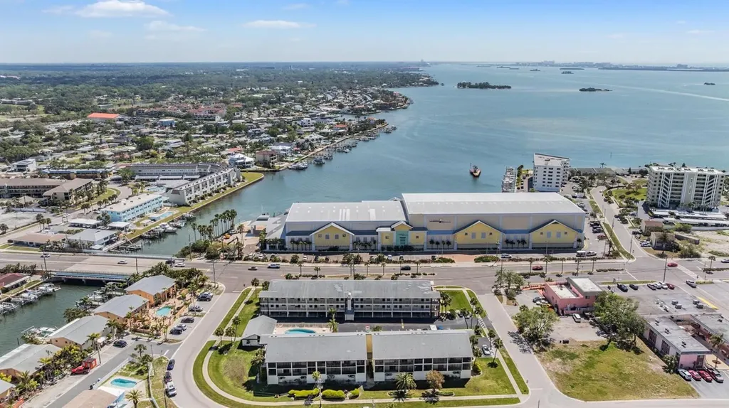 340 Causeway Boulevard Dunedin FL 34698