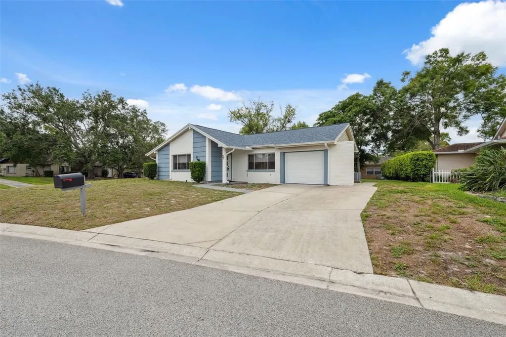 13001 Sawmill Way Hudson FL 34667