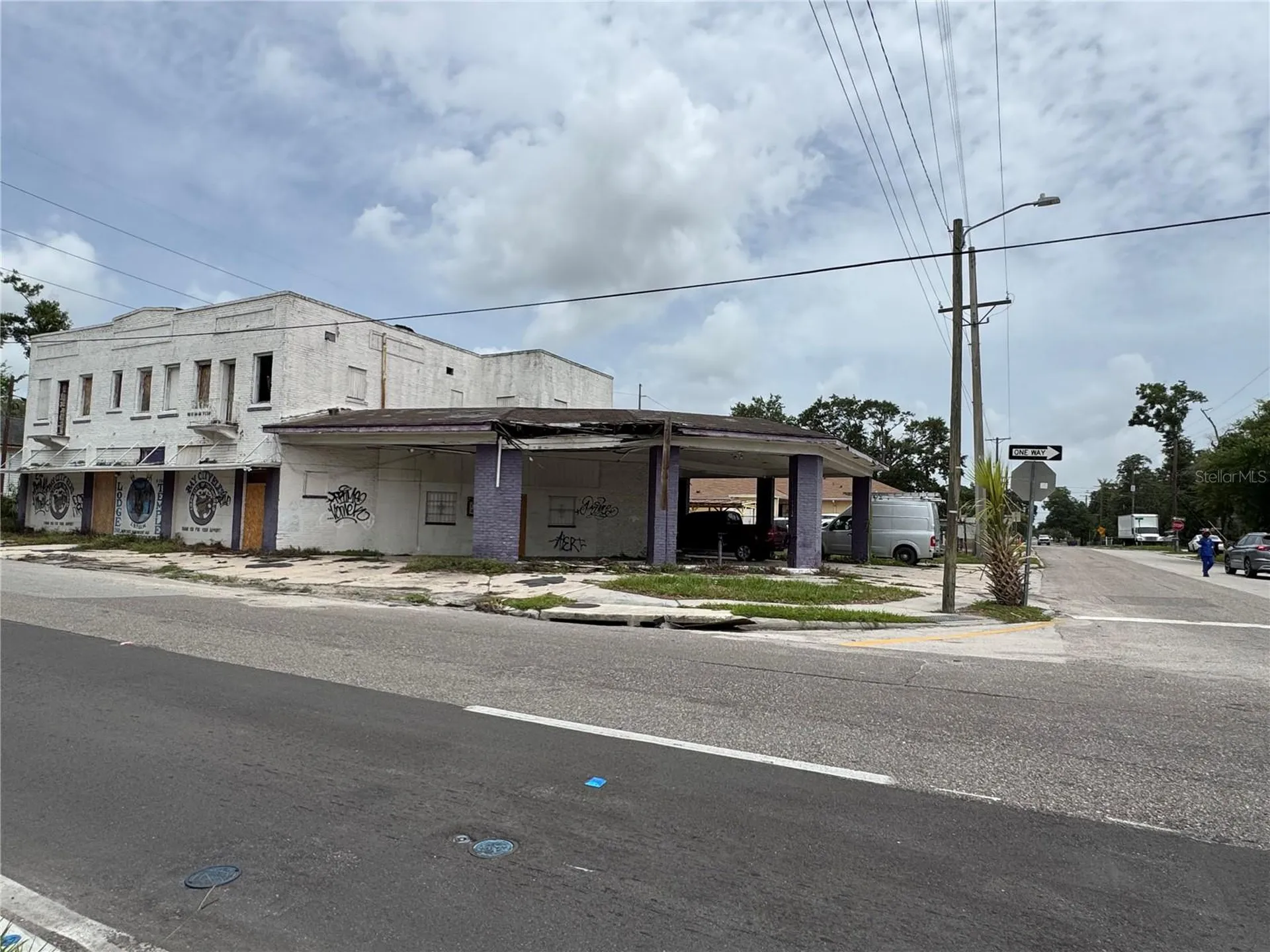 2804 E Columbus Drive Tampa FL 33605