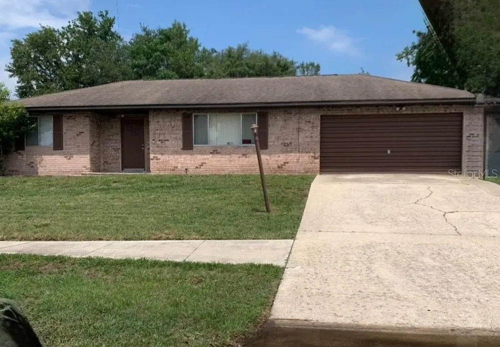 1556 Ferendina Drive Deltona FL 32725