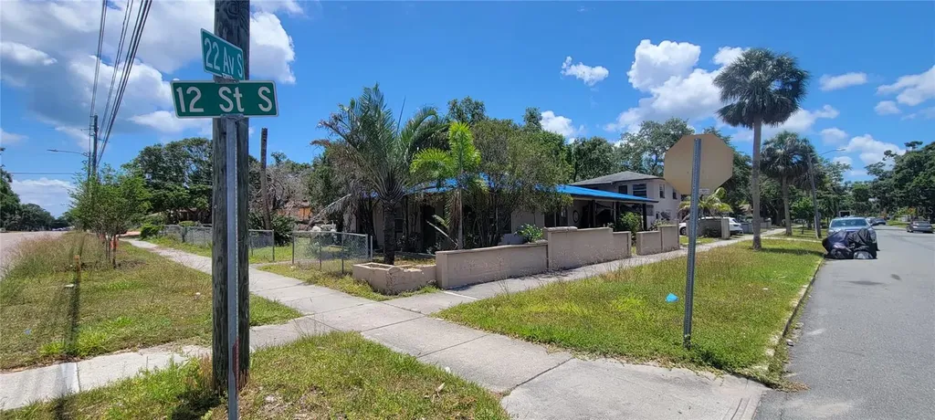 1130 22nd Avenue S St Petersburg FL 33705