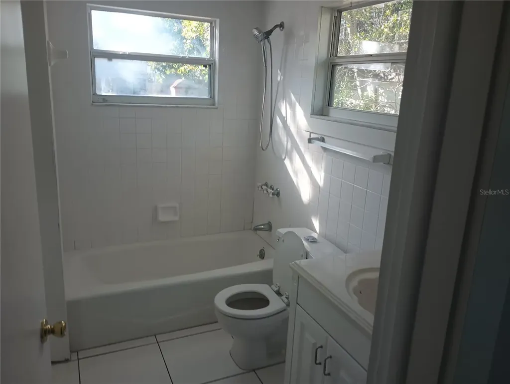 774 32nd Avenue N St Petersburg FL 33704