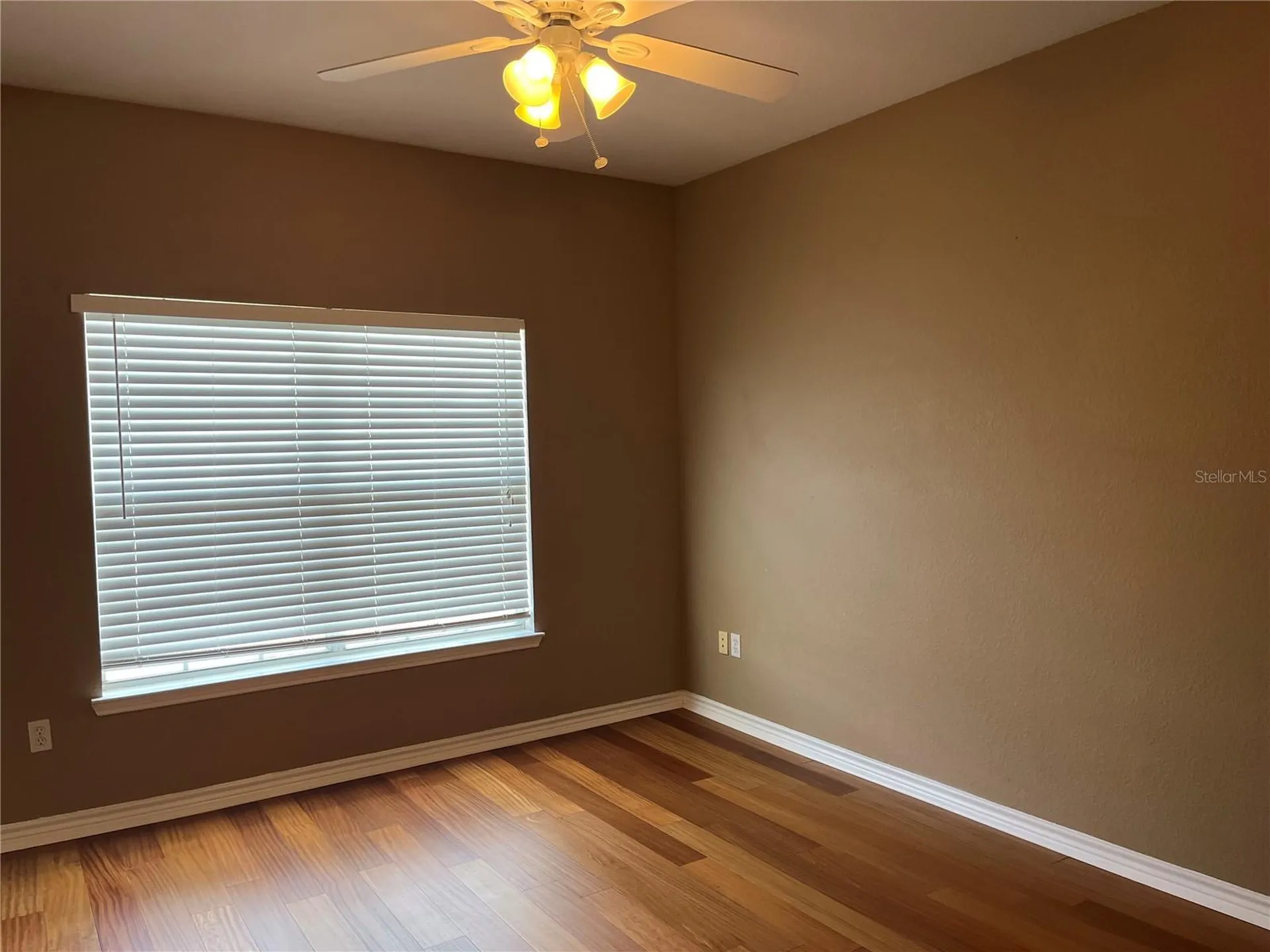 4305 Bayside Village Drive Tampa FL 33615