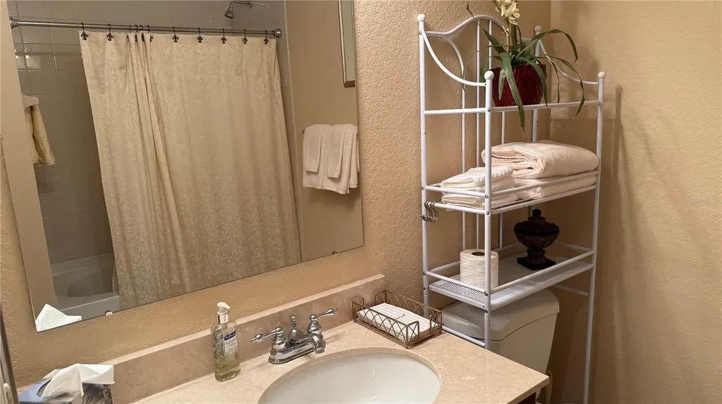 1064 N Tamiami Trail Sarasota FL 34236
