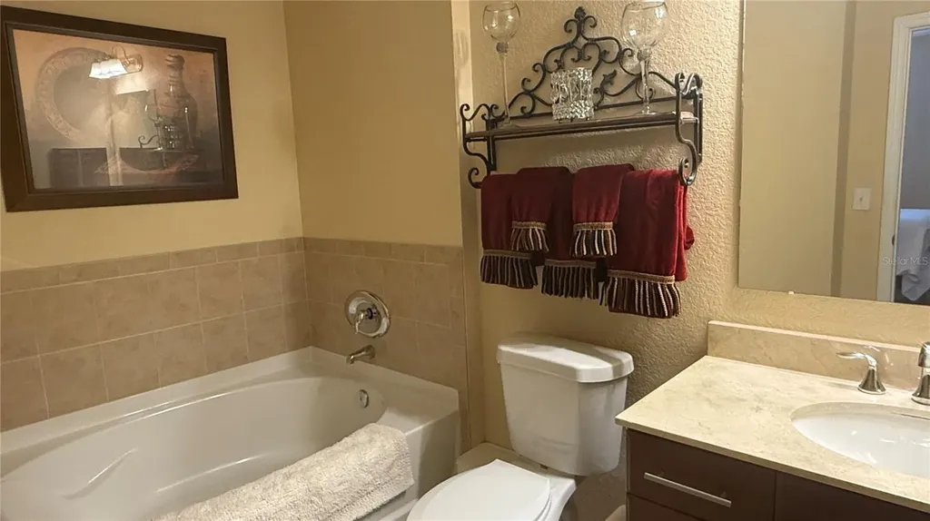 1064 N Tamiami Trail Sarasota FL 34236