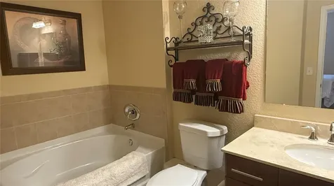 1064 N Tamiami Trail Sarasota FL 34236