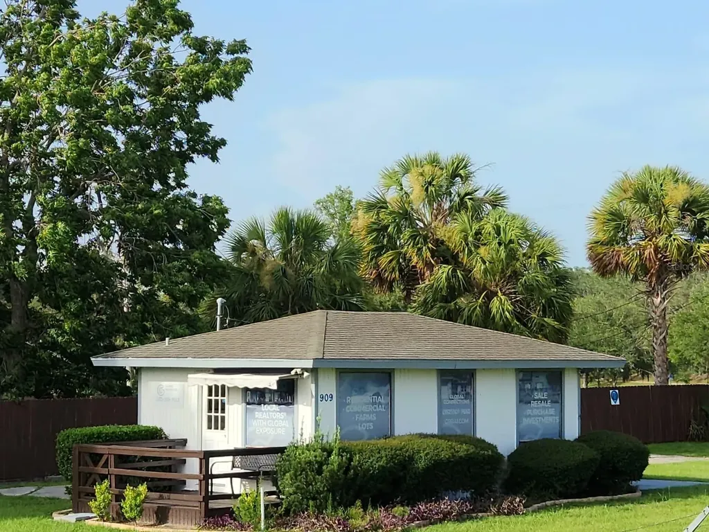 909 SW (hwy 200) 10th Street Ocala FL 34471