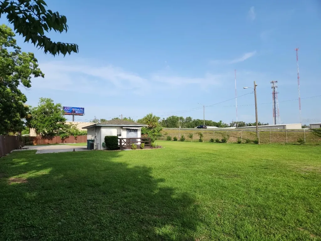 909 SW (hwy 200) 10th Street Ocala FL 34471