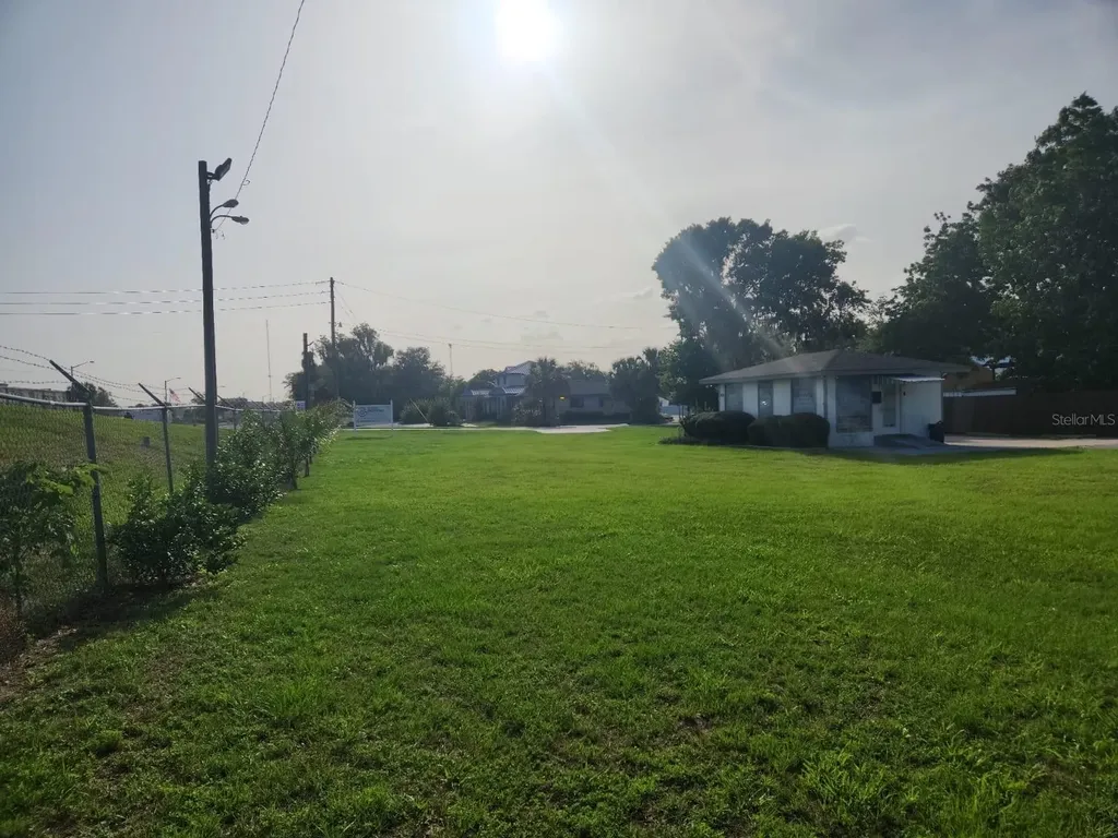 909 SW (hwy 200) 10th Street Ocala FL 34471