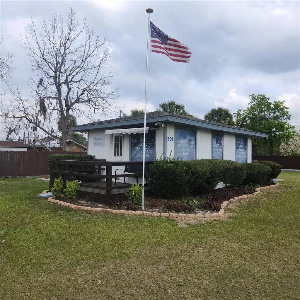 909 SW (hwy 200) 10th Street Ocala FL 34471
