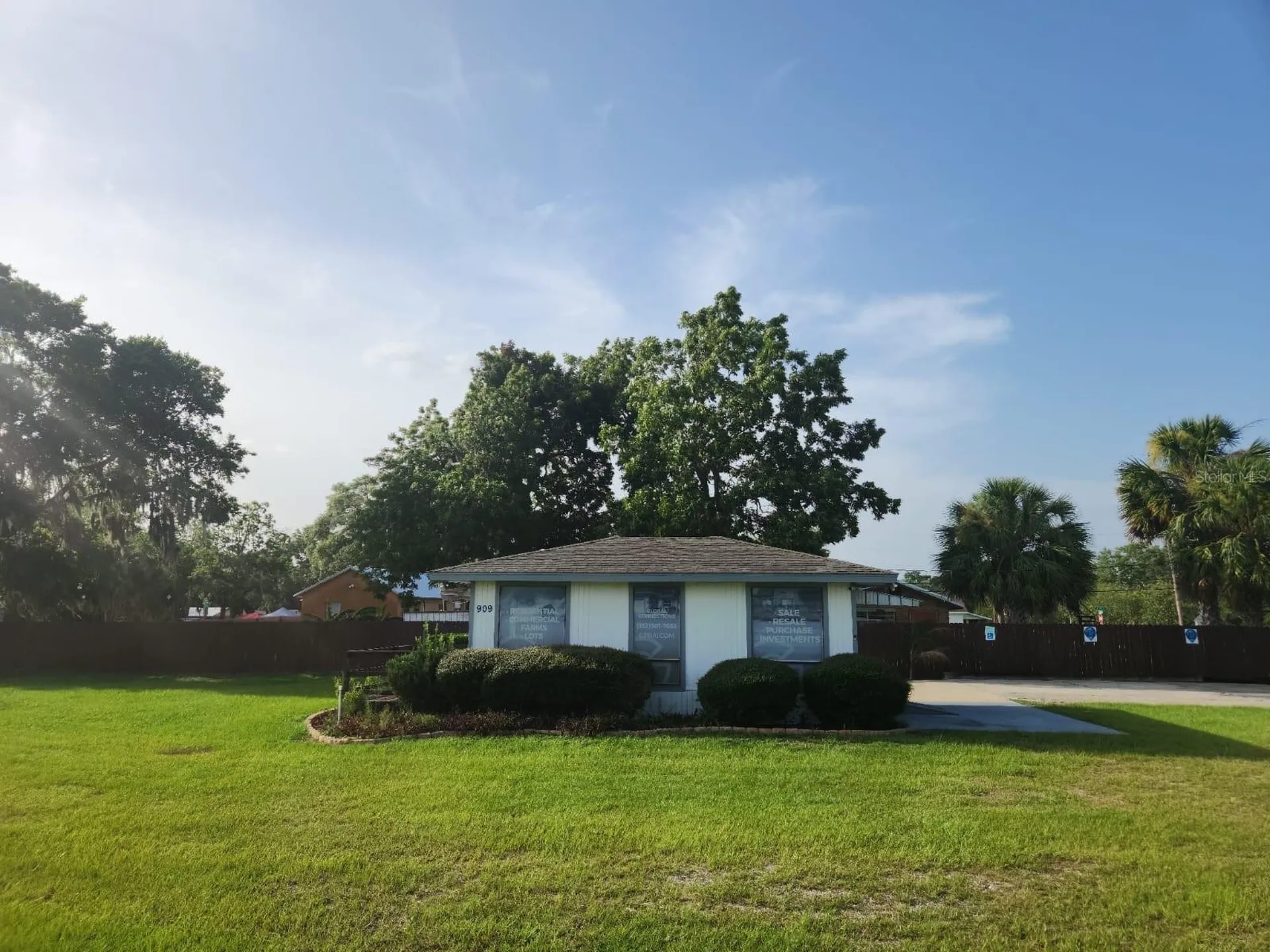 909 SW (hwy 200) 10th Street Ocala FL 34471