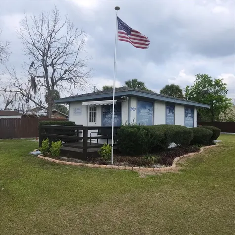 909 SW (hwy 200) 10th Street Ocala FL 34471