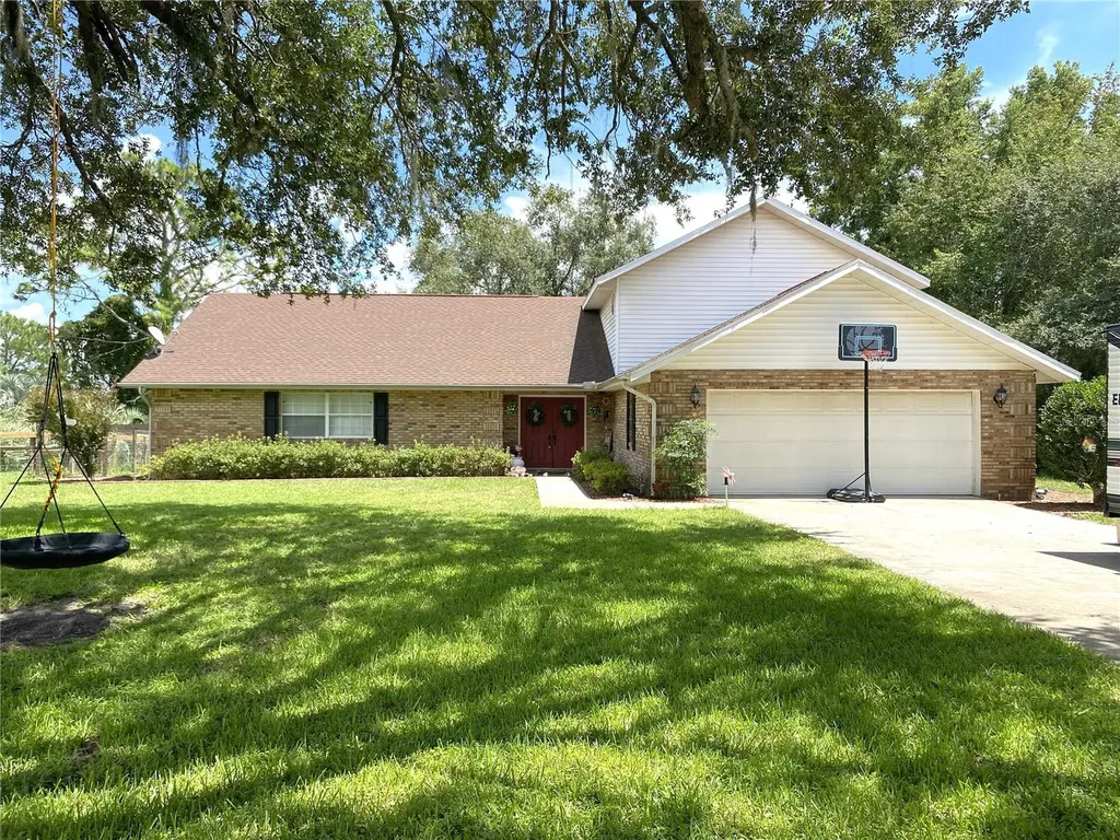 171 W Country Club Drive Williston FL 32696