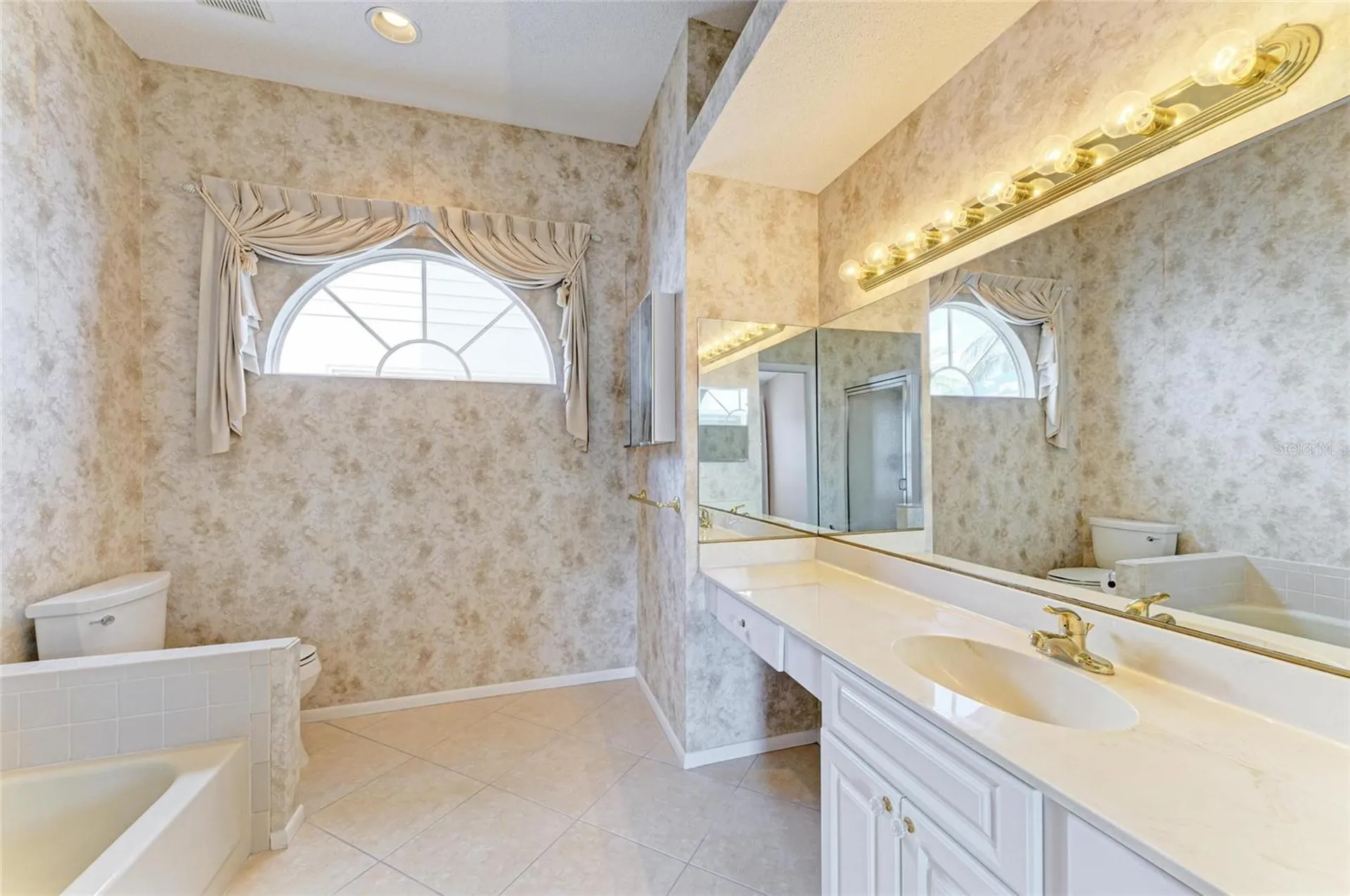 4227 Placid Drive Sarasota FL 34243