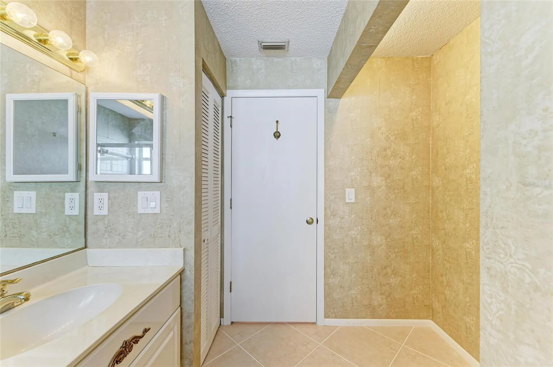 4227 Placid Drive Sarasota FL 34243
