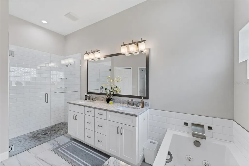5142 51st Lane W Bradenton FL 34210