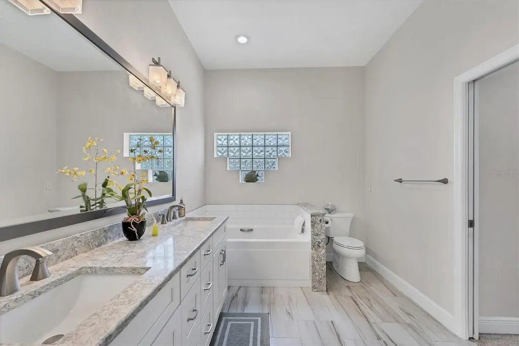 5142 51st Lane W Bradenton FL 34210