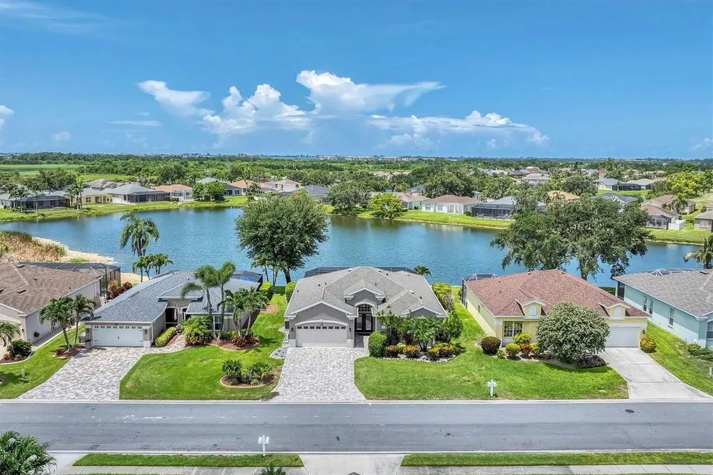 5142 51st Lane W Bradenton FL 34210
