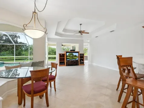 6811 Honeysuckle Trail Lakewood Ranch FL 34202