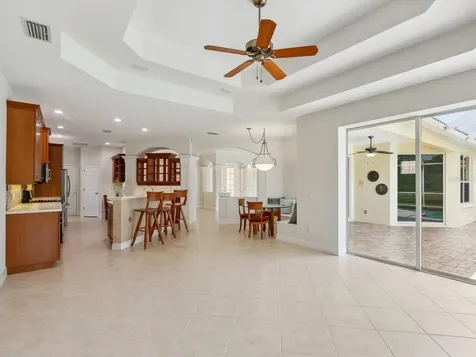 6811 Honeysuckle Trail Lakewood Ranch FL 34202