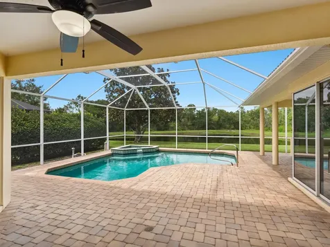 6811 Honeysuckle Trail Lakewood Ranch FL 34202