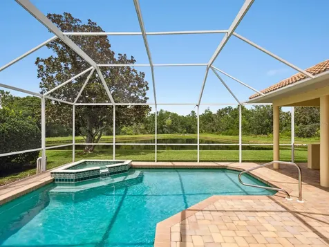 6811 Honeysuckle Trail Lakewood Ranch FL 34202
