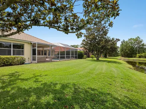 6811 Honeysuckle Trail Lakewood Ranch FL 34202