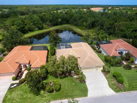 6811 Honeysuckle Trail Lakewood Ranch FL 34202