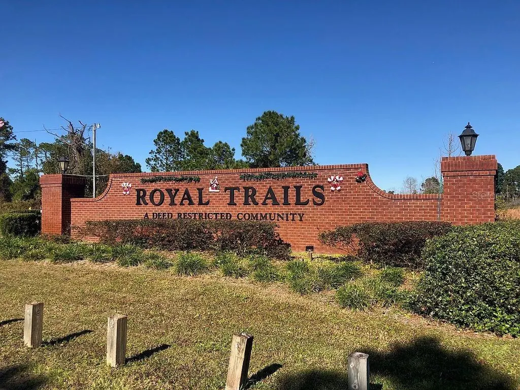 E Cashew Court Eustis FL 32736