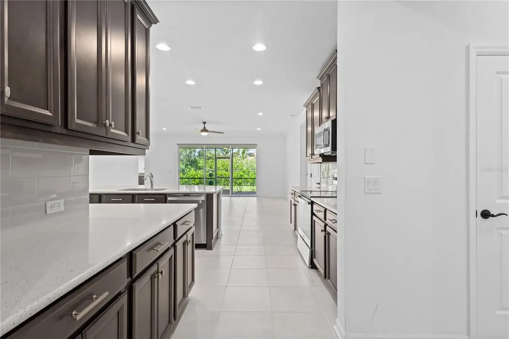 926 Fernleaf Run Bradenton FL 34212