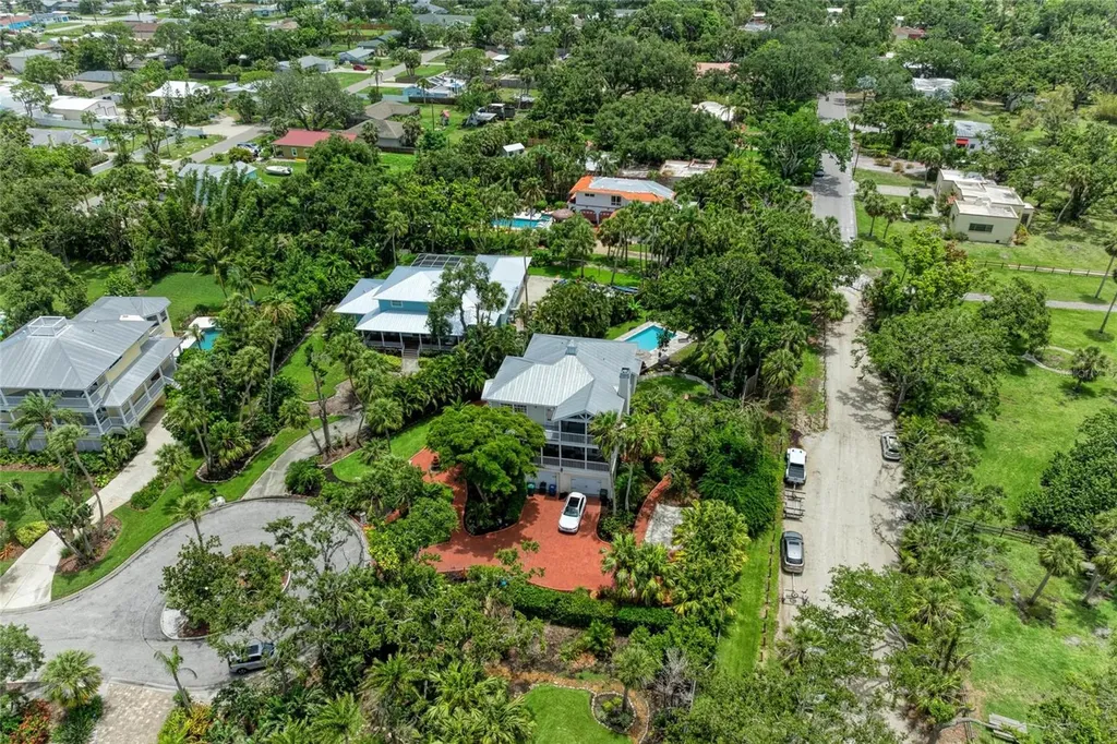 8963 Fishermens Bay Drive Sarasota FL 34231