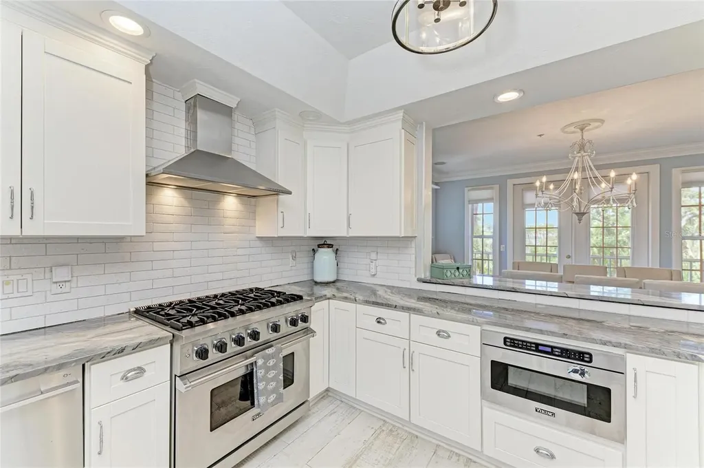 8963 Fishermens Bay Drive Sarasota FL 34231