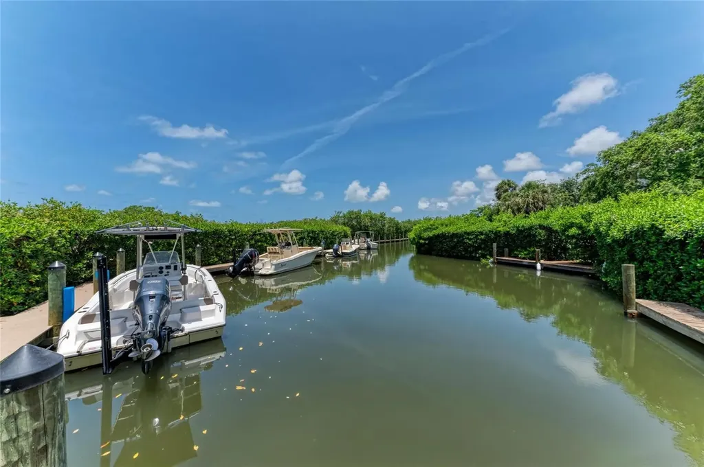 8963 Fishermens Bay Drive Sarasota FL 34231