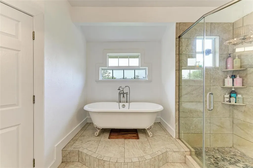 8963 Fishermens Bay Drive Sarasota FL 34231