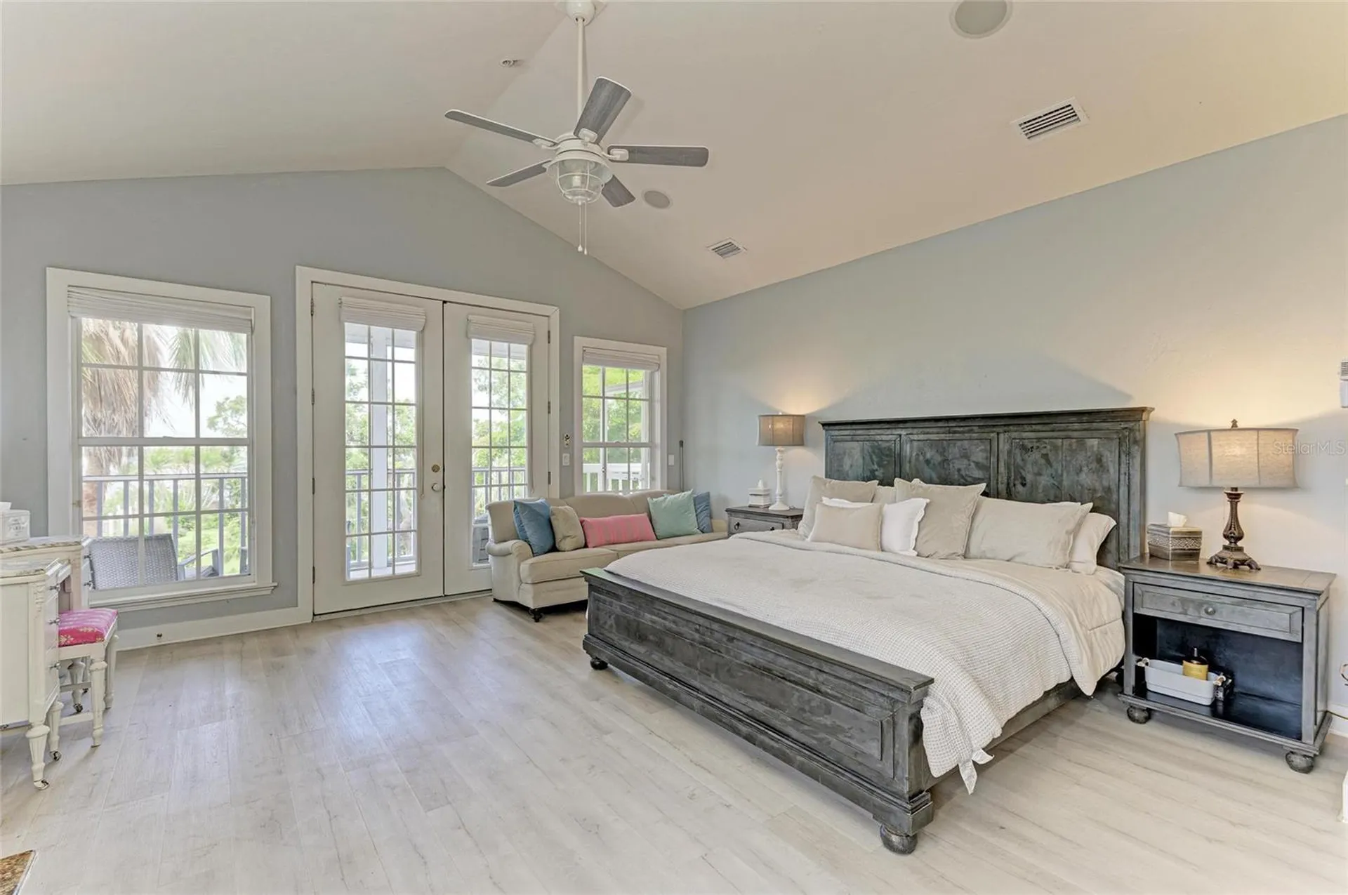 8963 Fishermens Bay Drive Sarasota FL 34231