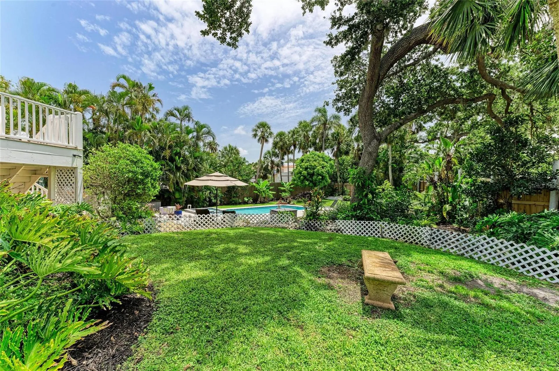 8963 Fishermens Bay Drive Sarasota FL 34231