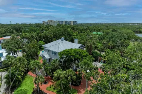 8963 Fishermens Bay Drive Sarasota FL 34231