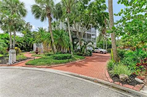 8963 Fishermens Bay Drive Sarasota FL 34231