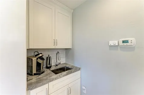 8963 Fishermens Bay Drive Sarasota FL 34231
