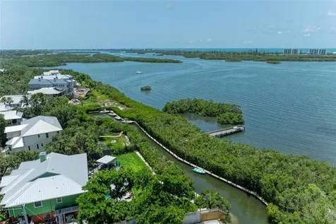 8963 Fishermens Bay Drive Sarasota FL 34231