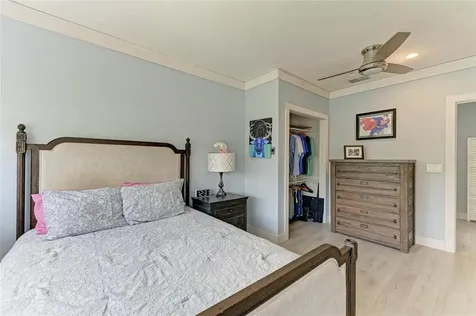 8963 Fishermens Bay Drive Sarasota FL 34231