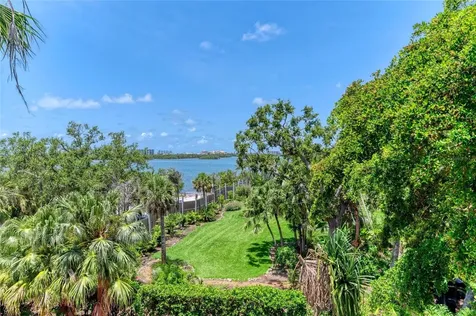 8963 Fishermens Bay Drive Sarasota FL 34231