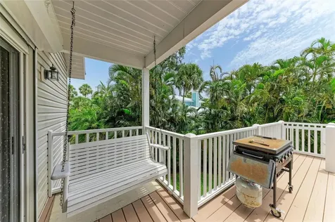 8963 Fishermens Bay Drive Sarasota FL 34231