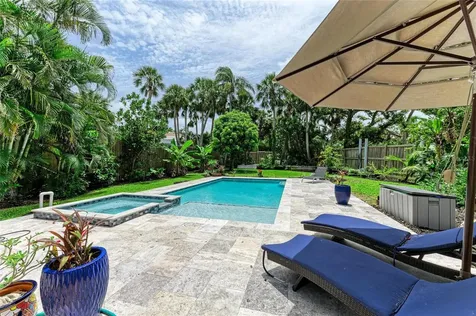 8963 Fishermens Bay Drive Sarasota FL 34231