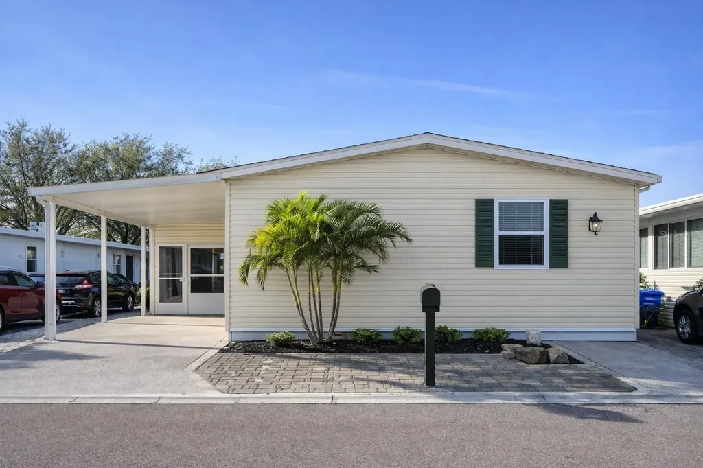 250 S Port Royal Lane Apollo Beach FL 33572