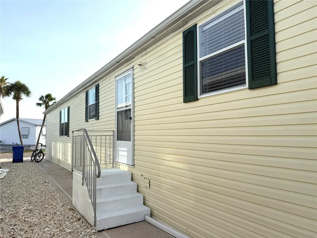 250 S Port Royal Lane Apollo Beach FL 33572