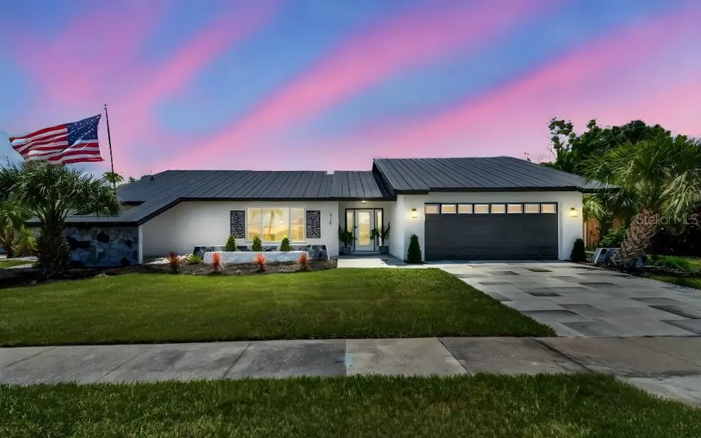 325 Gladstone Boulevard Englewood FL 34223