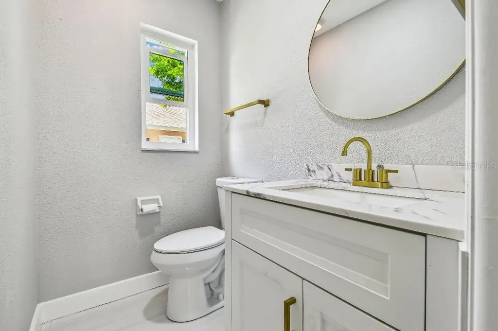 325 Gladstone Boulevard Englewood FL 34223